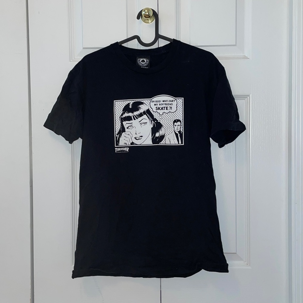 BLACK THRASHER GRAPHIC TEE